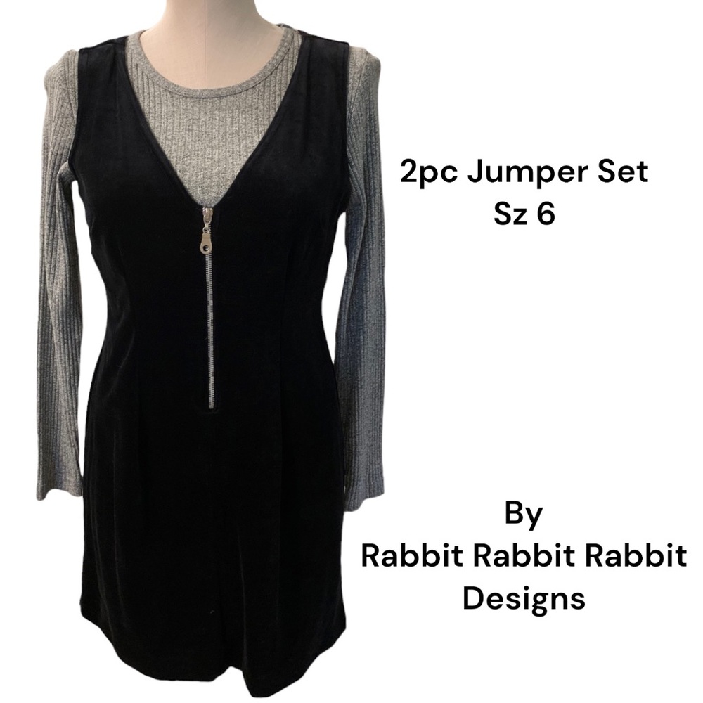 NWT Women’s 2piece Black Velvet Jumper By Rabbit Designs Size 6